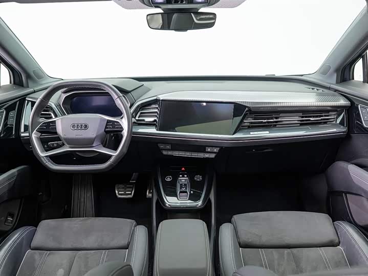 Audi Q4 e-tron, 2023 — фото 6 из 7