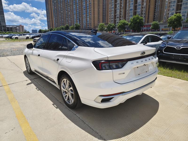 Ford Mondeo, 2022 — фото 5 из 11