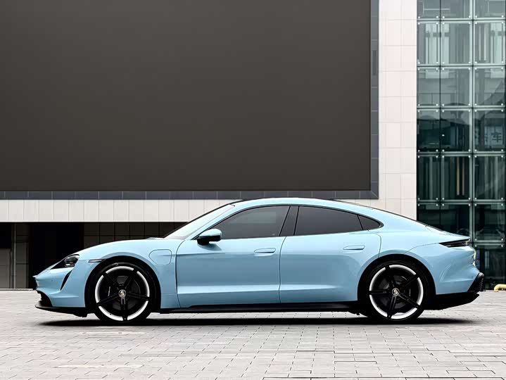 Porsche Taycan, 2022 — фото 4 из 9