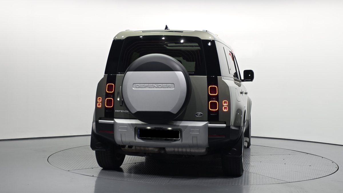 Land Rover Defender, 2022 — фото 4 из 12