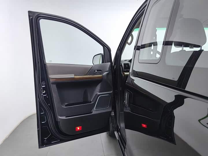 Dongfeng Forthing M7, 2022 — фото 8 из 9