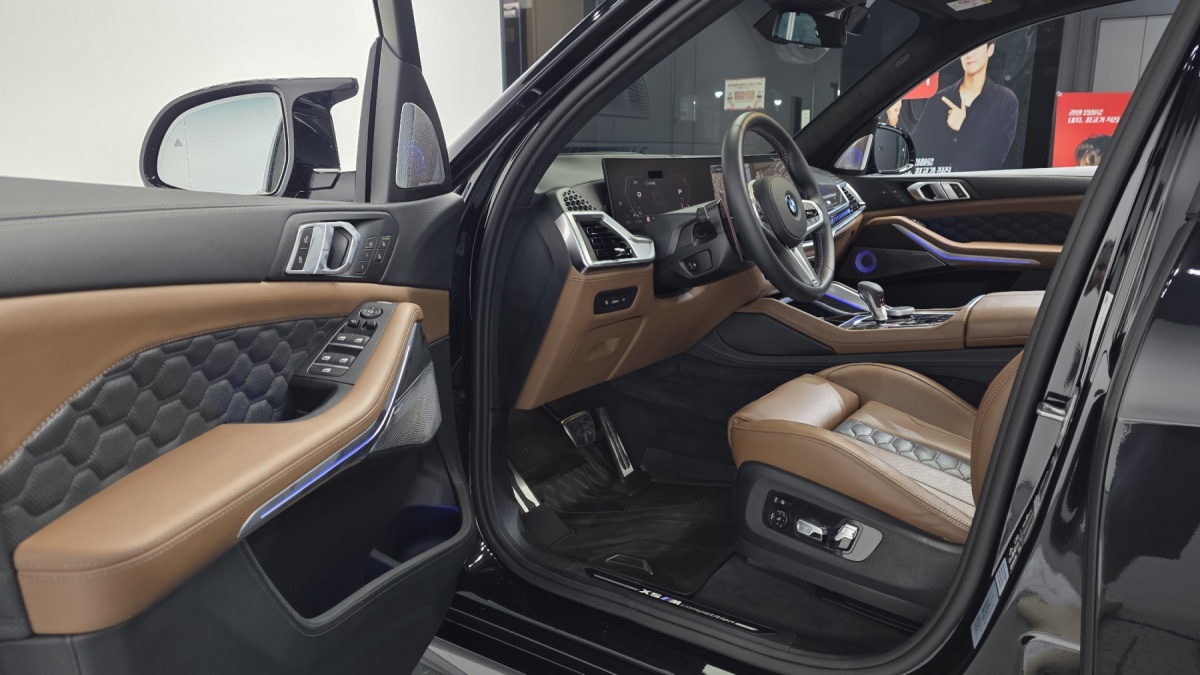 BMW X5 M, 2025 — фото 10 из 12