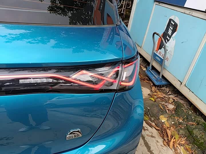 BYD Dolphin, 2022 — фото 8 из 9