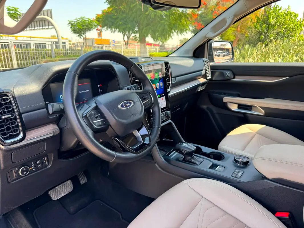 Ford Everest, 2024 — фото 6 из 10
