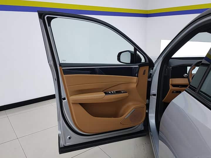 Geely Galaxy L7, 2024 — фото 7 из 9