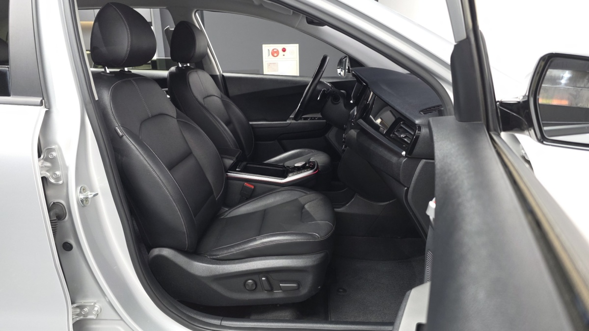 Kia Niro, 2022 — фото 11 из 12