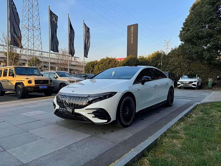 Mercedes-Benz EQS AMG, 2025 — фото 2 из 9