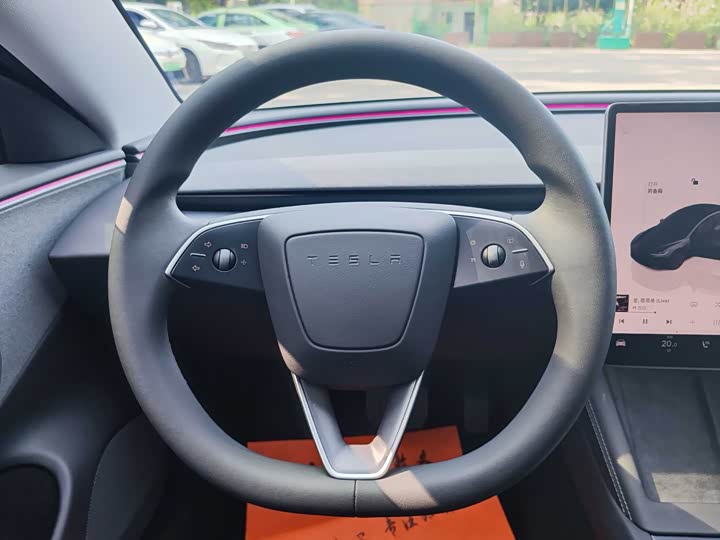 Tesla Model 3, 2025 — фото 8 из 9