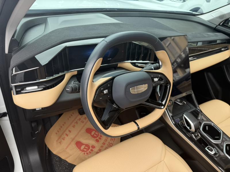Geely Atlas L, 2022 — фото 8 из 11