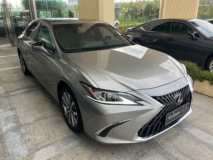 Lexus ES, 2024 — фото 3 из 9