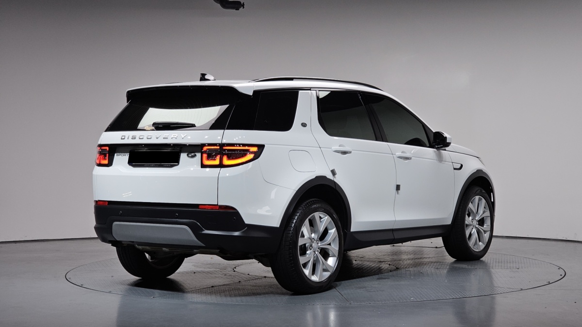 Land Rover Discovery Sport, 2022 — фото 2 из 12