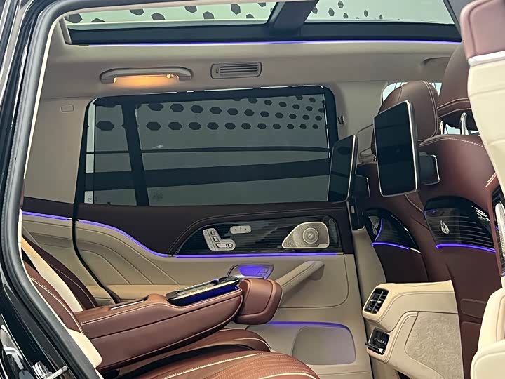Mercedes-Benz Maybach GLS, 2025 — фото 8 из 9