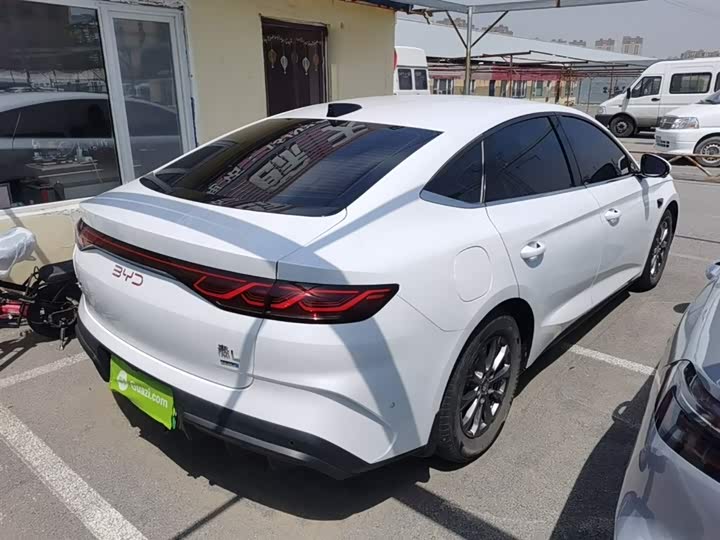 BYD Qin L, 2025 — фото 7 из 9