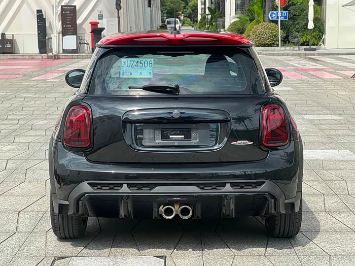 Mini Mini JCW, 2022 — фото 5 из 9