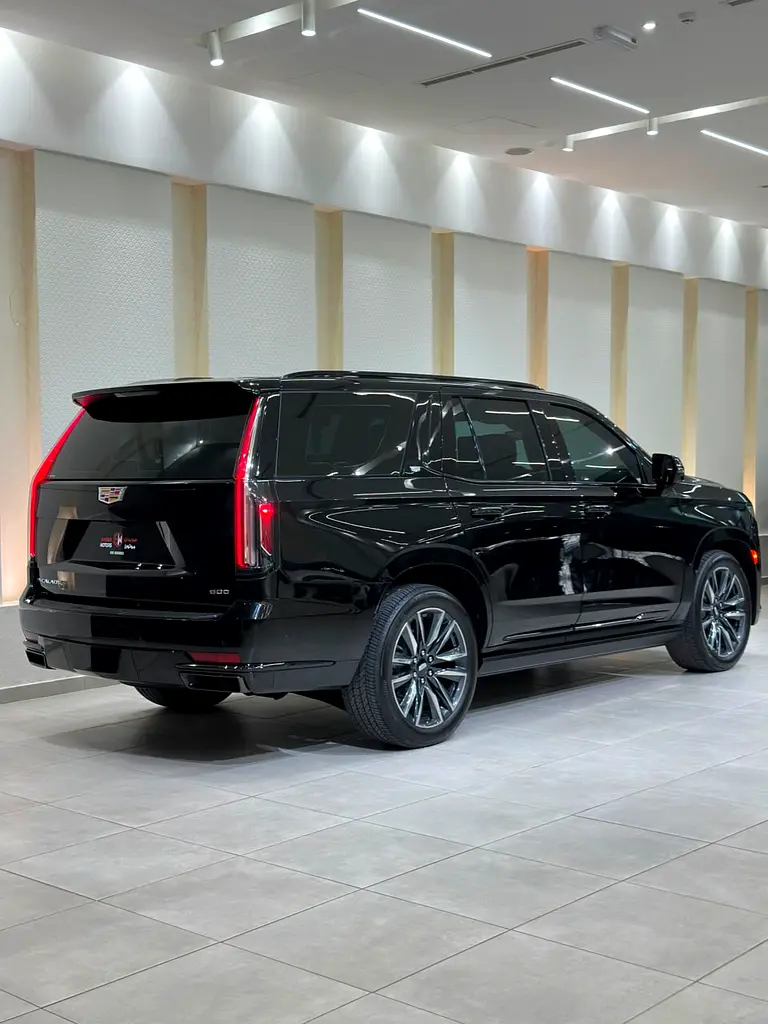 Cadillac Escalade, 2023 — фото 4 из 10