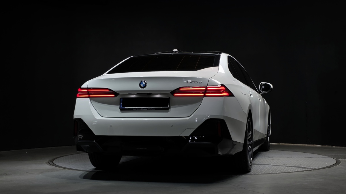 BMW 5 Series, 2024 — фото 4 из 12