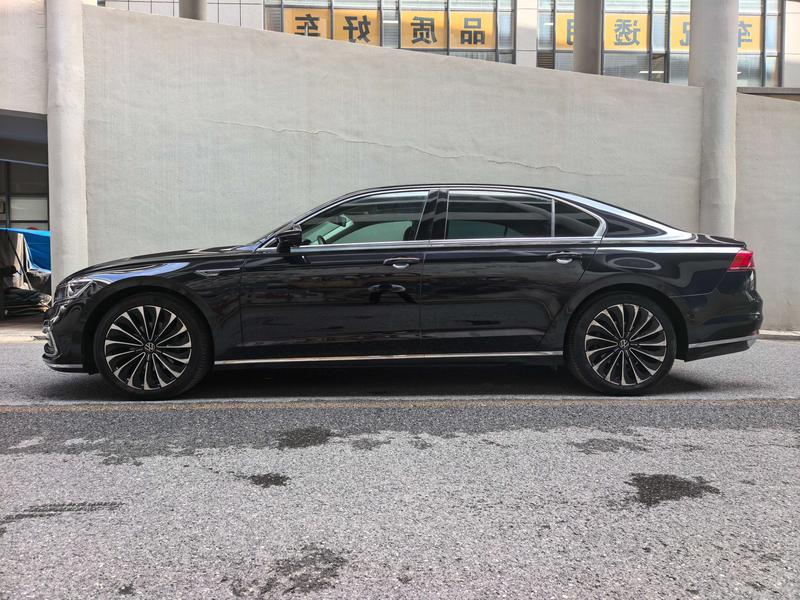 Volkswagen Phideon, 2023 — фото 3 из 12