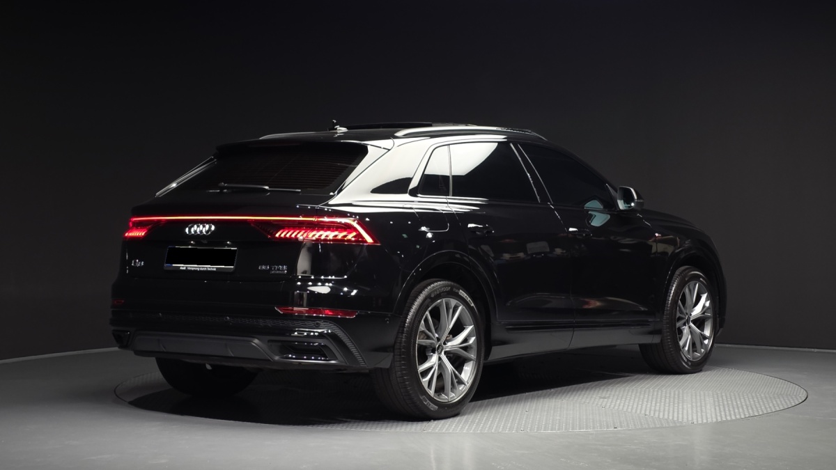 Audi Q8, 2022 — фото 2 из 12