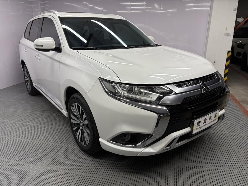Mitsubishi Outlander, 2022 — фото 3 из 12