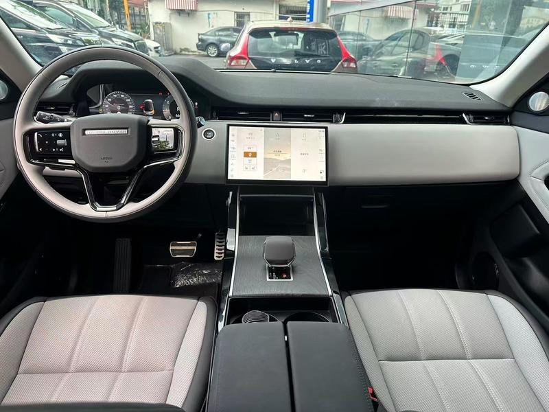 Land Rover Range Rover Evoque L, 2026 — фото 5 из 9