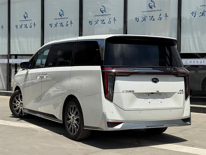 GAC Trumpchi M8 Hybrid, 2026 — фото 4 из 9