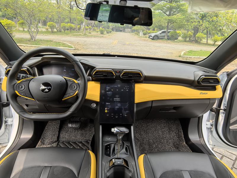 Dongfeng Aeolus Yixuan, 2023 — фото 8 из 12