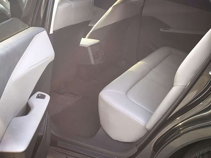 Toyota bZ3, 2024 — фото 6 из 9