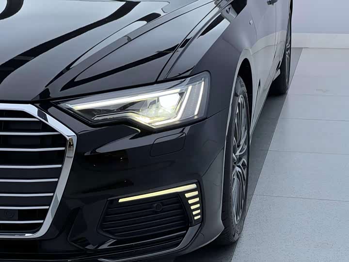 Audi A6L Hybrid, 2022 — фото 3 из 9