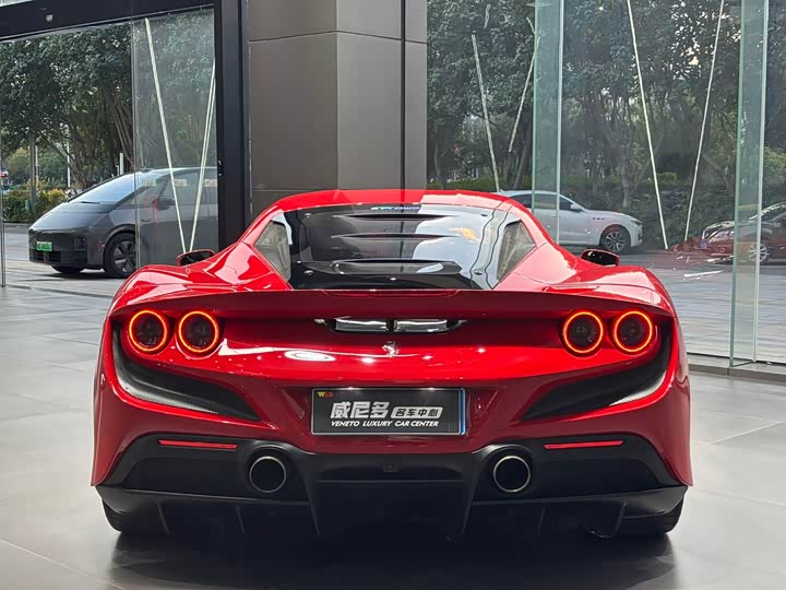 Ferrari F8, 2022 — фото 6 из 7