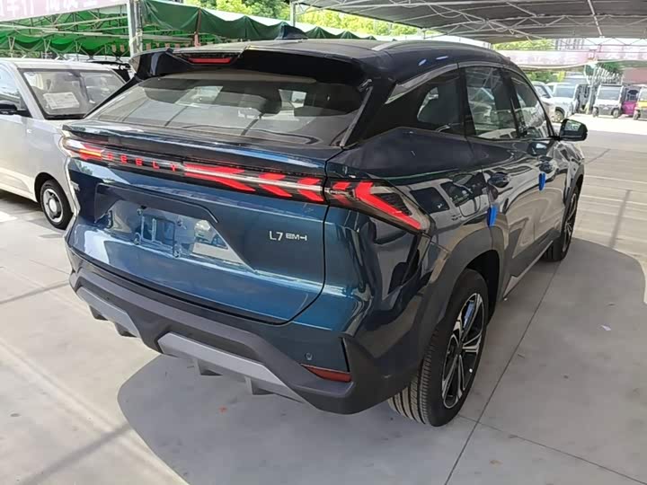 Geely Galaxy L7, 2026 — фото 7 из 9