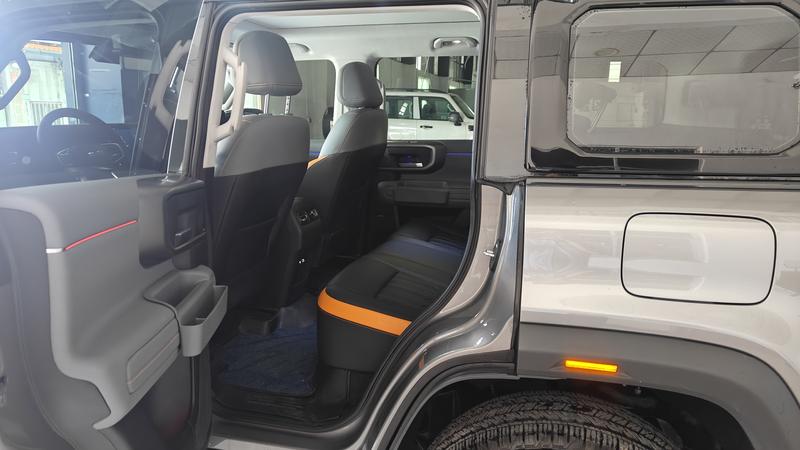 BAIC Beijing BJ40 Hybrid, 2025 — фото 11 из 12