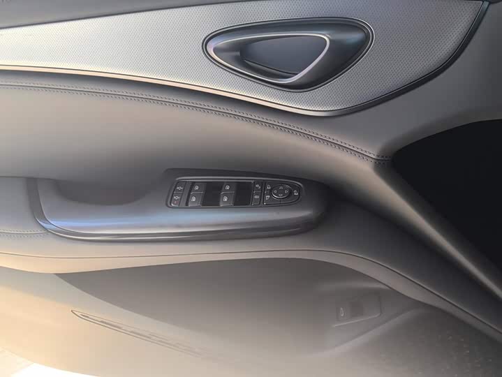 BYD Seal 07 DM-i Hybrid, 2024 — фото 7 из 9