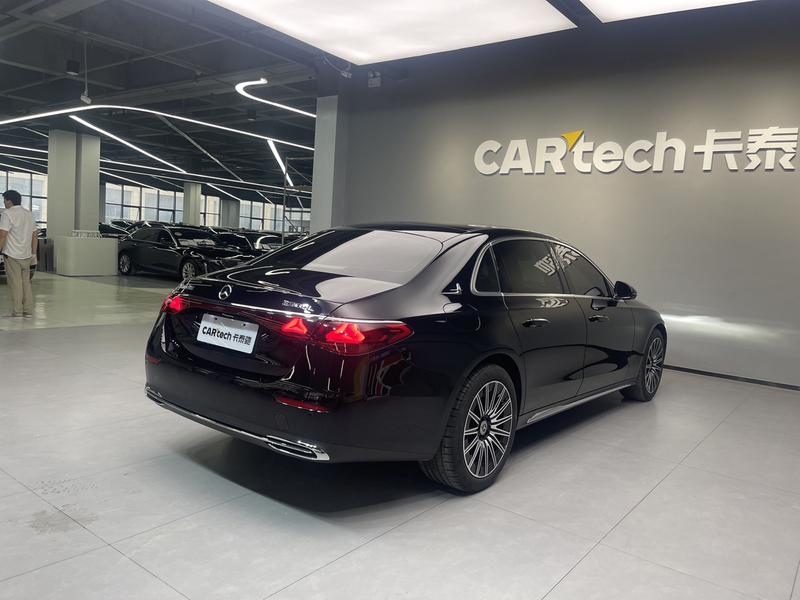 Mercedes-Benz E-Class, 2024 — фото 7 из 12