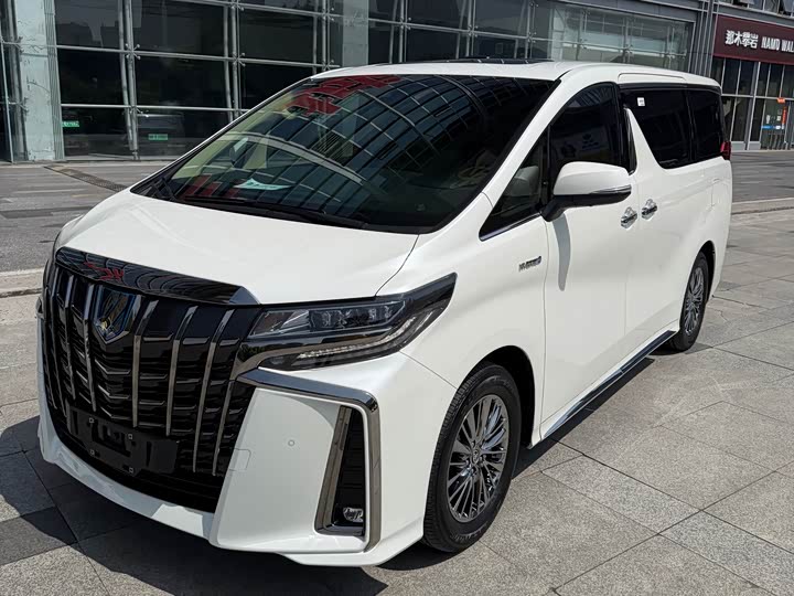Toyota Alphard, 2023 — фото 3 из 9