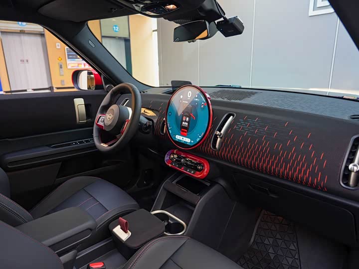 Mini Countryman JCW, 2024 — фото 9 из 9