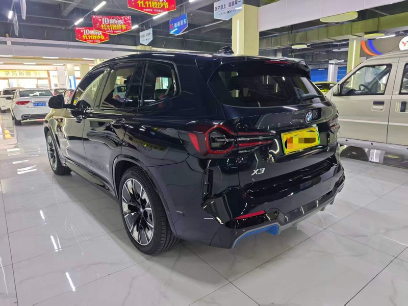 BMW iX3, 2022 — фото 4 из 9