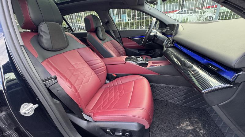 BMW i5, 2024 — фото 12 из 12