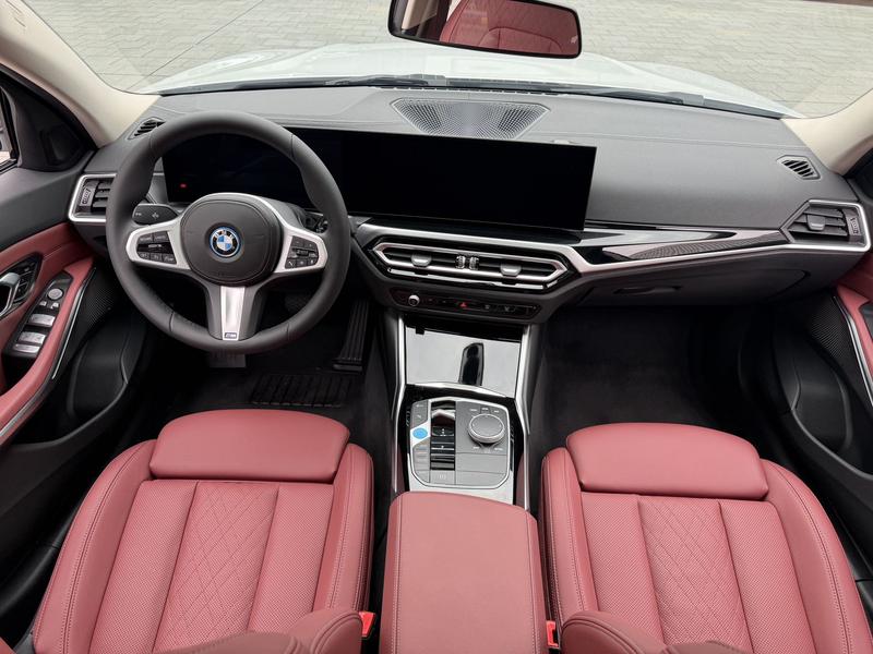 BMW i3, 2023 — фото 6 из 10