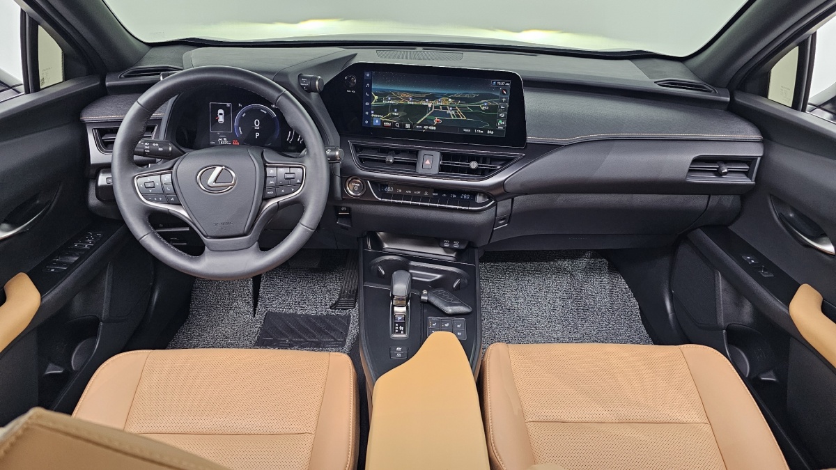Lexus UX, 2025 — фото 6 из 12