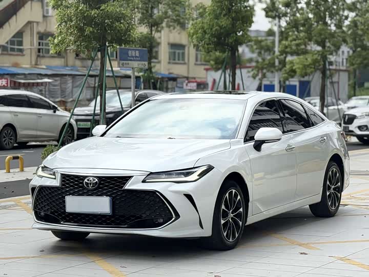 Toyota Avalon, 2022 — купить в Перми под ключ