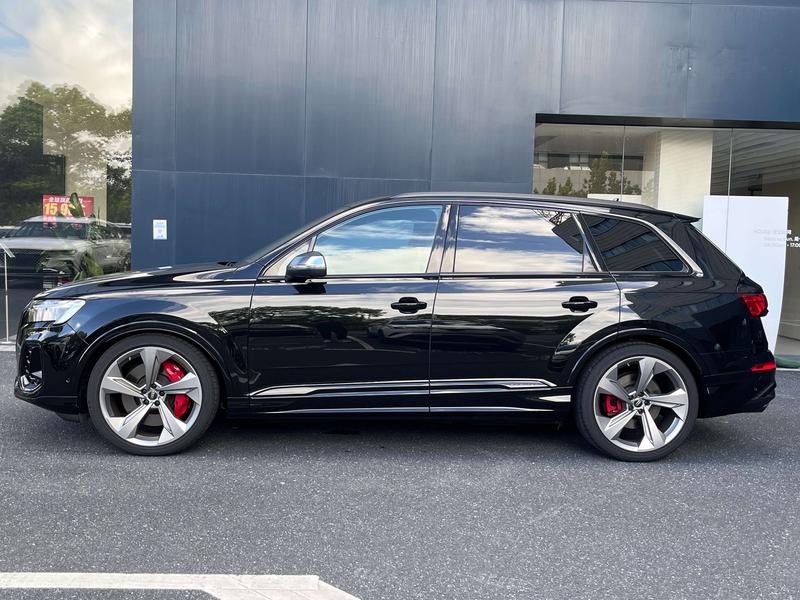 Audi SQ7, 2025 — фото 3 из 12