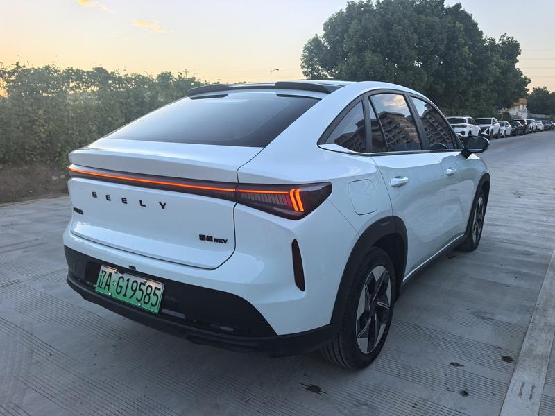 Geely Atlas REV, 2026 — фото 7 из 12