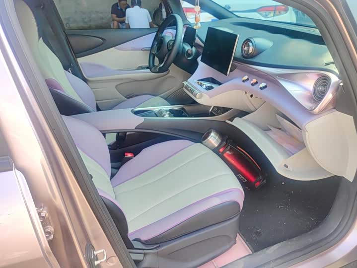 BYD Dolphin, 2022 — фото 8 из 9