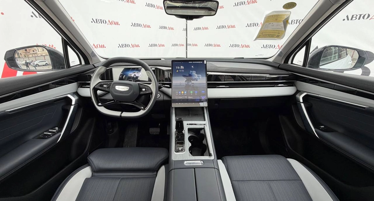 Geely Atlas, 2025 — фото 8 из 8