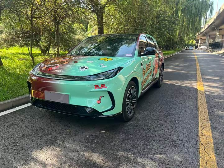 BAIC Arcfox T1, 2025 — фото 3 из 9