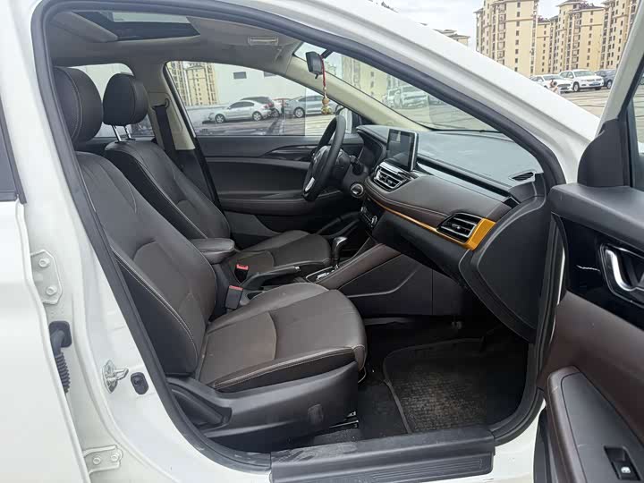 Changan Eado DT, 2021 — фото 8 из 9