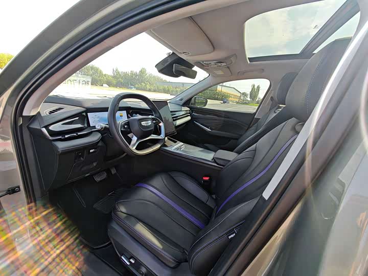 Geely Preface L, 2024 — фото 8 из 9