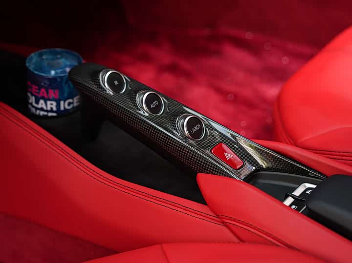 Ferrari F8, 2022 — фото 5 из 9