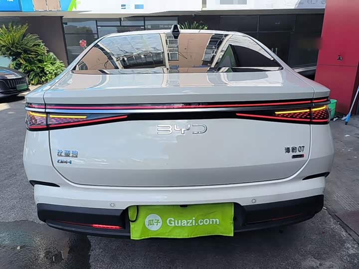 BYD Seal 07 DM-i Hybrid, 2025 — фото 6 из 9