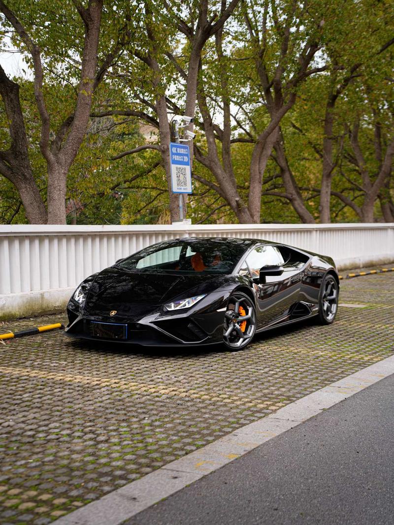 Lamborghini Huracán, 2023 — купить в Оренбурге под ключ
